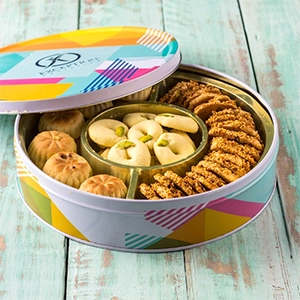 Mixed Nawaem Biscuit-Tin Box - Exception Pastry - Egypt 